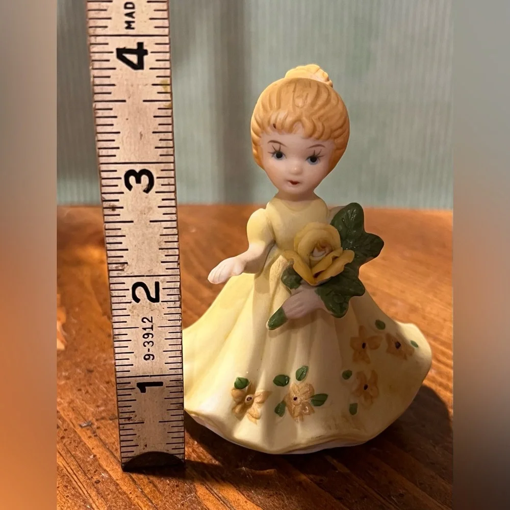 N/A ceramic angles lady